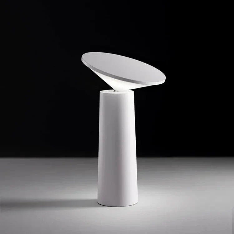 Nimbus Schwenkbare Tischlampe